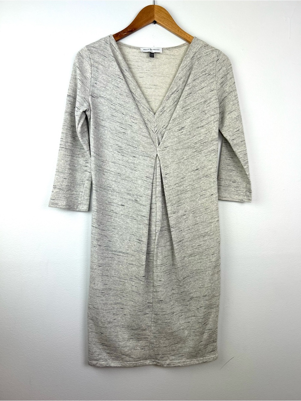 Envíe de Fraise Women’s V-Neck Heather Gray Knit maternity Dress size 4 stretch
